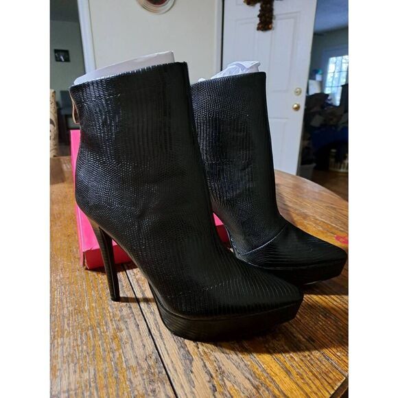New 9 Shoe Dazzle Black Colie High Heel Stiletto Platform Bootie Ankle Boots - Picture 1 of 7